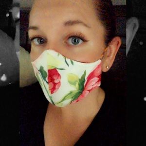Meet your Posher, Alicia